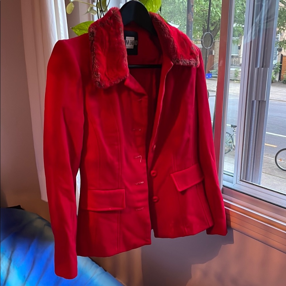 MaxMara Red Tailored Blazer for Professional Wear
